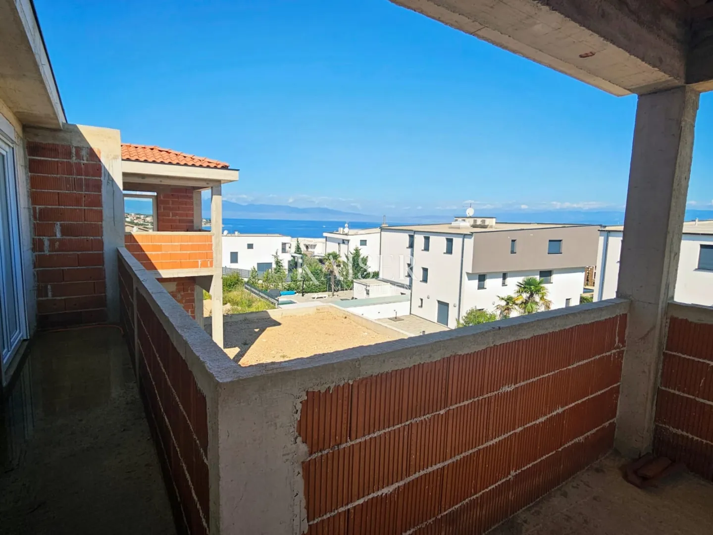 malinska, otok krk - luksuzni dvoetažni apartman 165m2 - slika 17