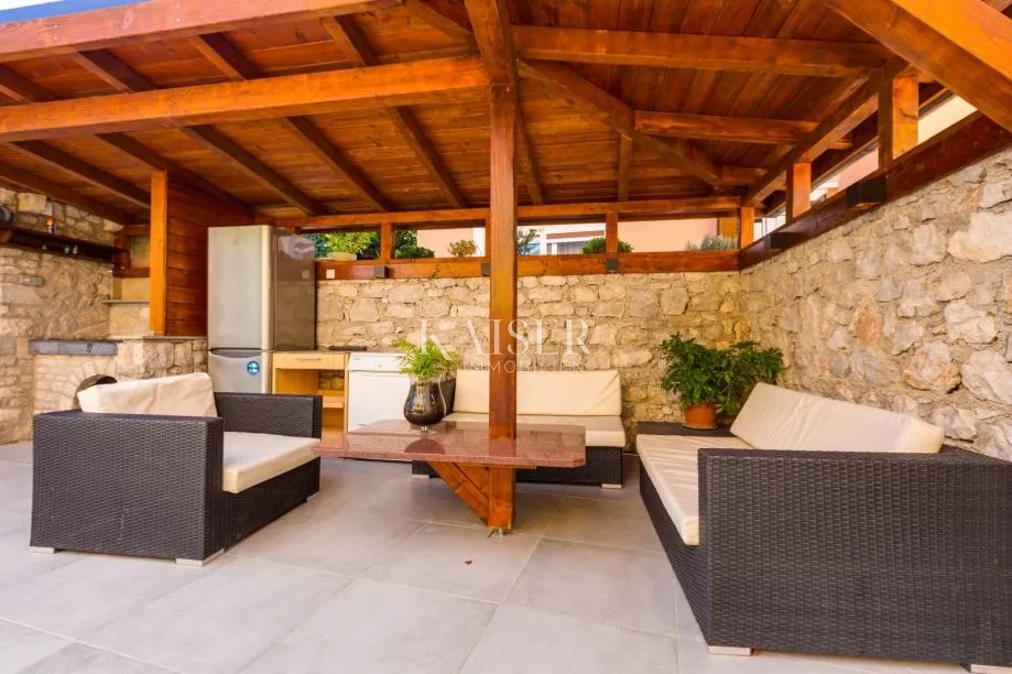 mali lošinj, kuća 110 m2 na odličnoj lokaciji - slika 12