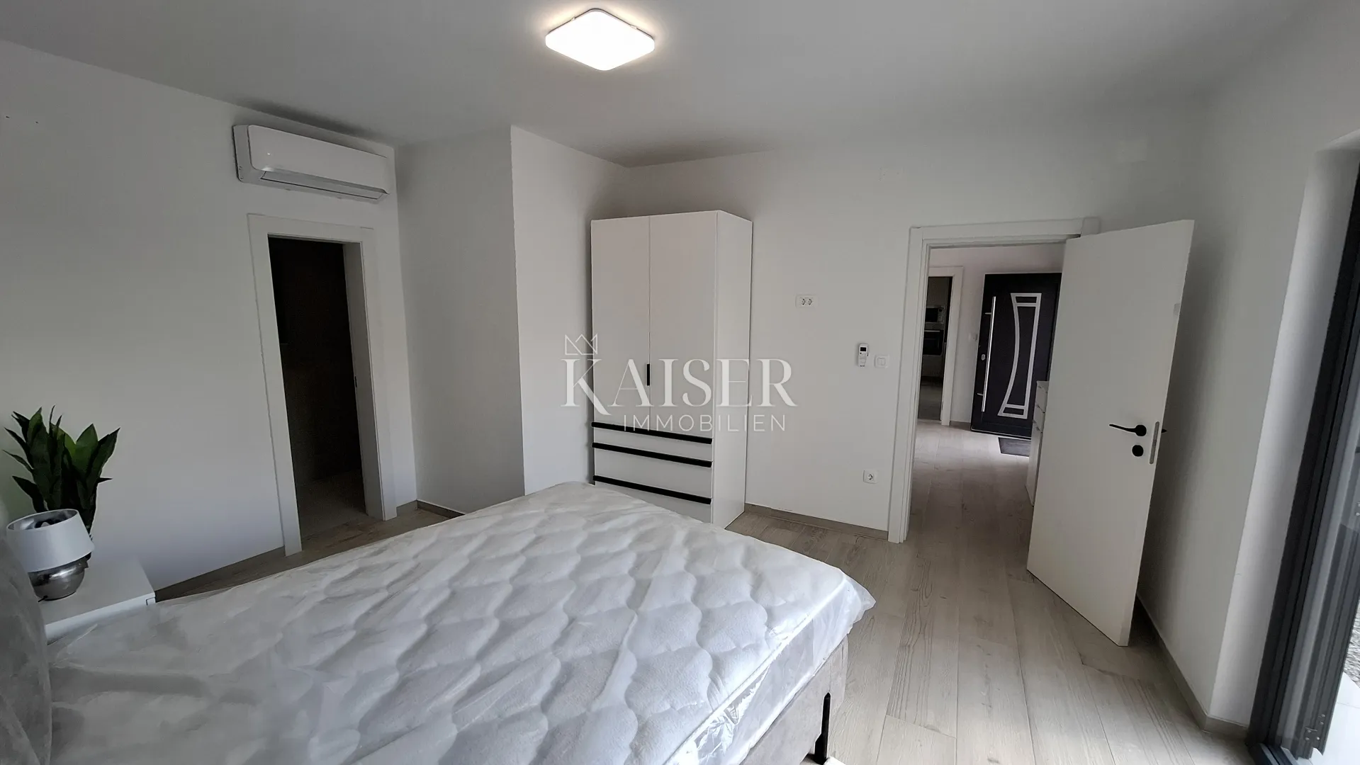 istra, kaštelir - kuća sa dva stana, 188m2, bazen - slika 43
