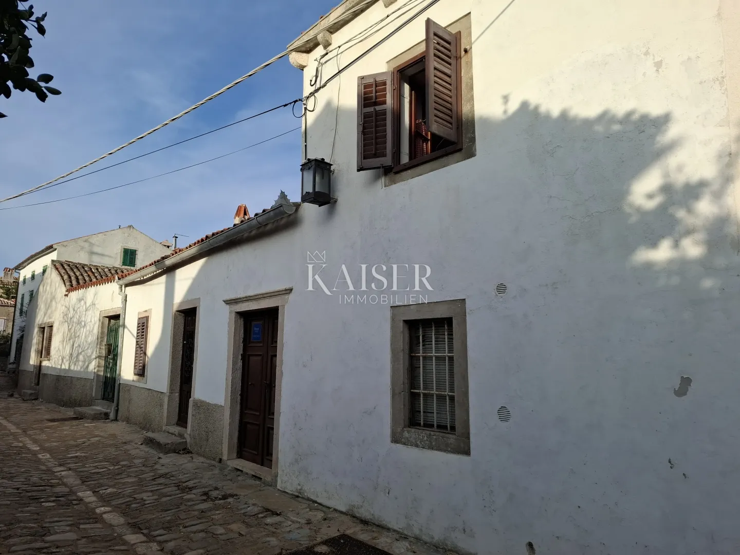 otok cres-lošinj, osor, bivši samostan, 50 m od mora - slika 19