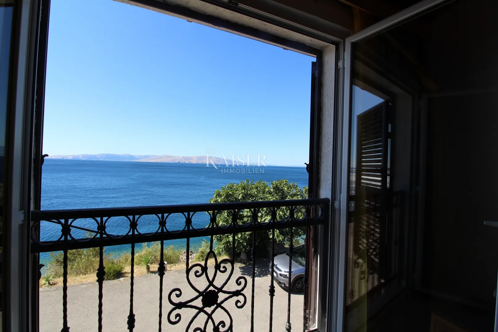senj, okolica- kuća prvi red do mora - slika 4