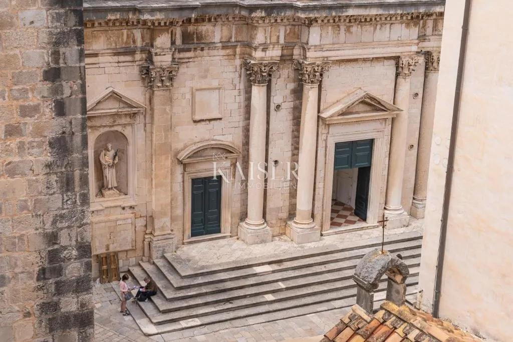dubrovnik - kamena kuća i poslovni prostor u starom gradu - slika 15