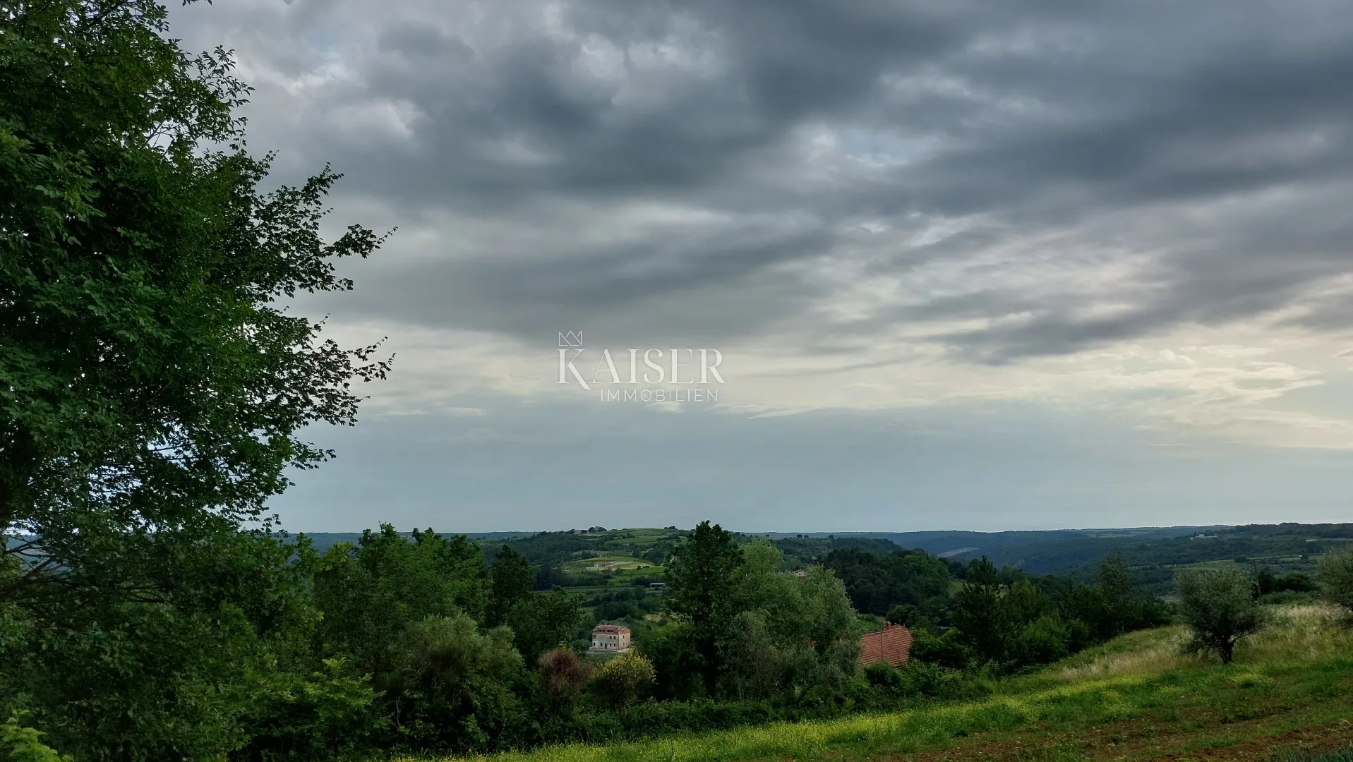 istra - grožnjan - građevinsko zemljište s prekrasnim pogledom - slika 5