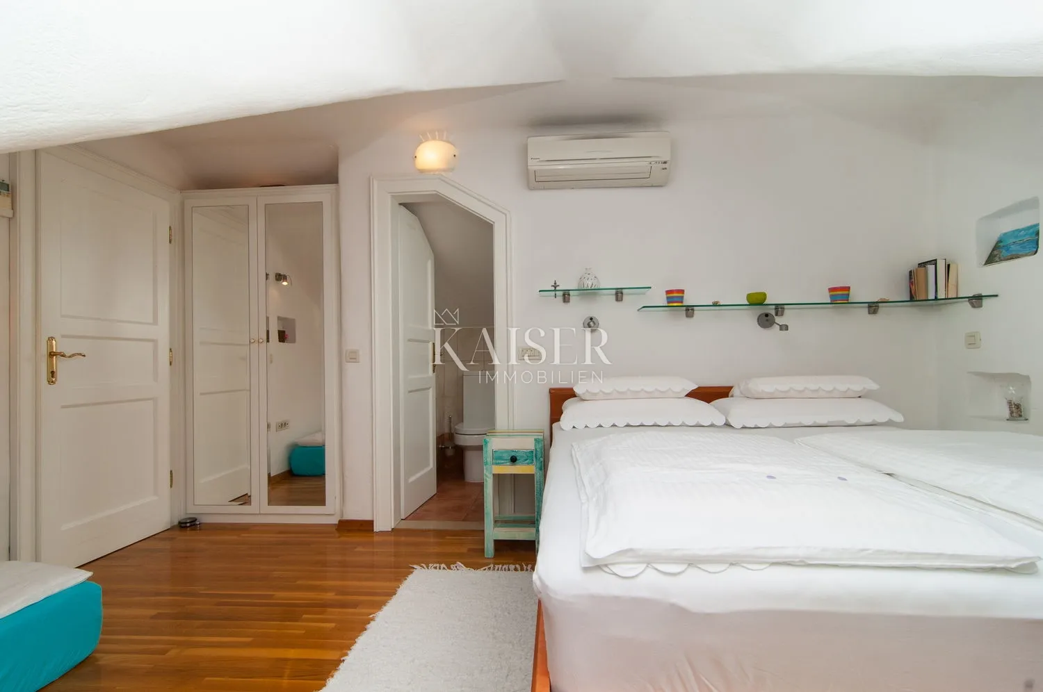 otok brač, supetar - villa sa bazenom prvi red do mora - slika 17