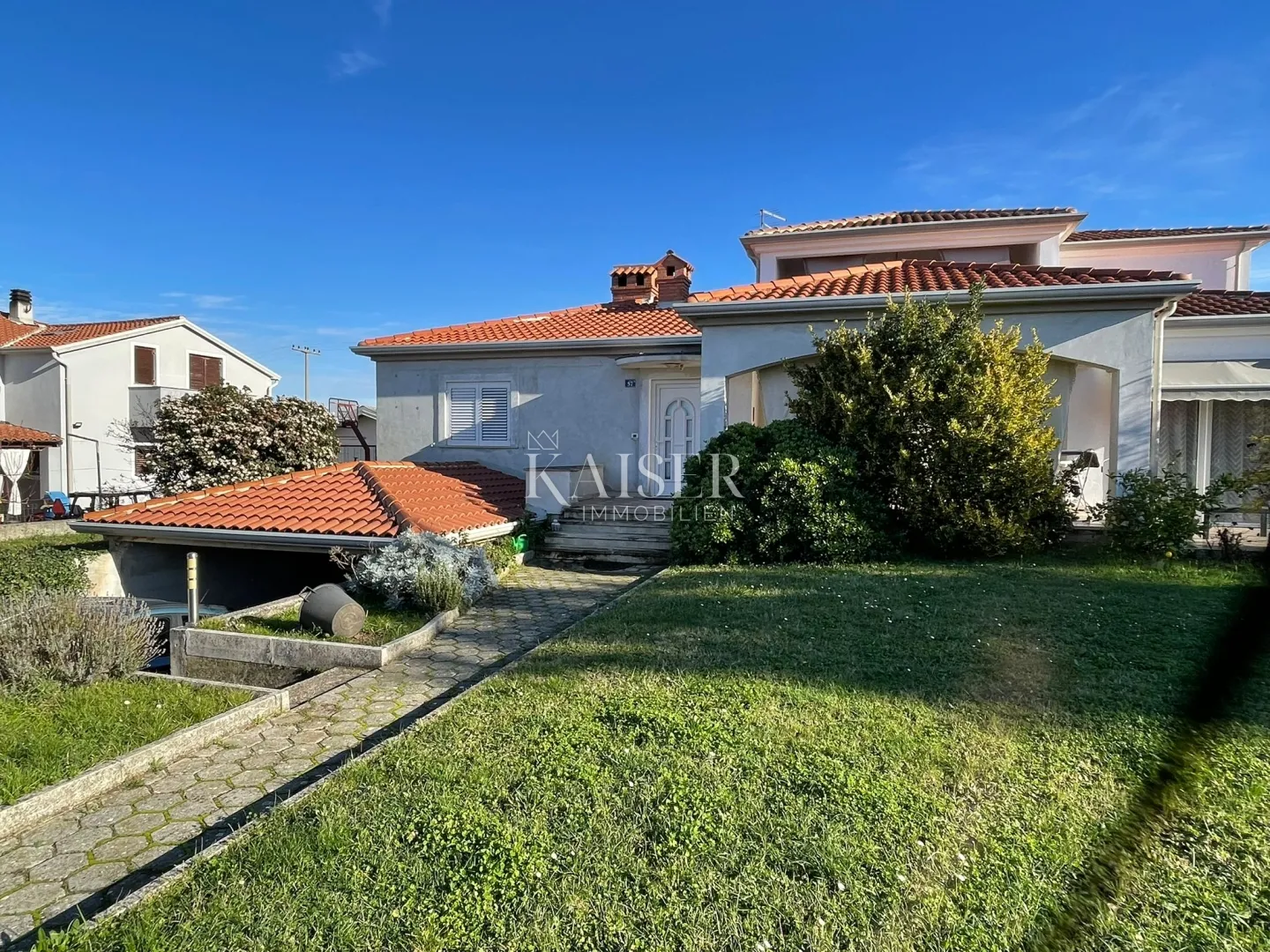 istra, umag - okolica: namještena kuća 200m2 sa dva stana i velikom okućnicom 500m2 - slika 3
