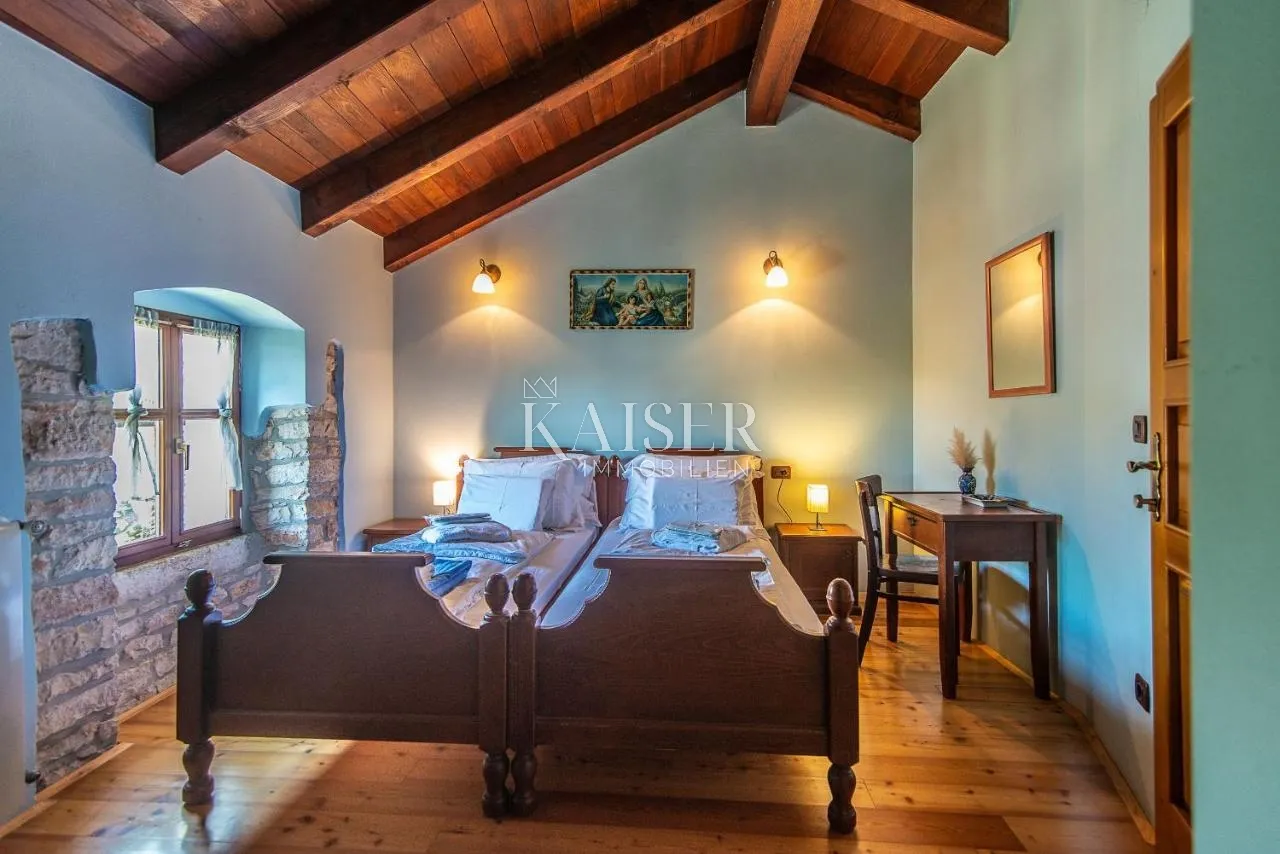 istra - žminj - kamena vila s bazenom, 350 m2 - slika 5