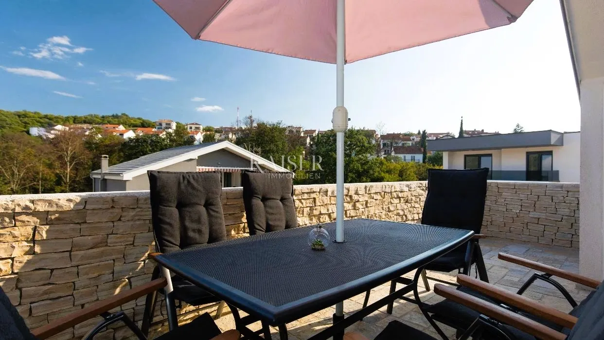 njivice, otok krk- apartman 92m2 s vrtom, blizu centra - slika 10
