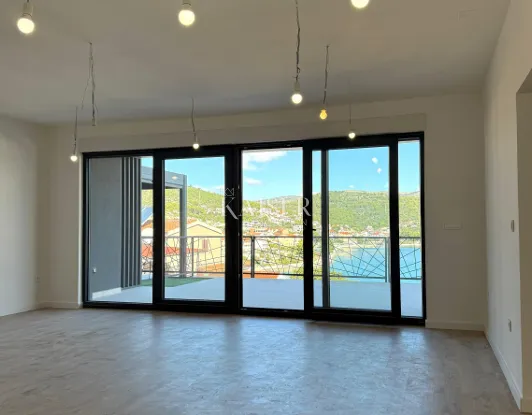 marina, trogir - ekskluzivan, odmah useljiv stan s panoramskim pogledom i vrtom - slika 6