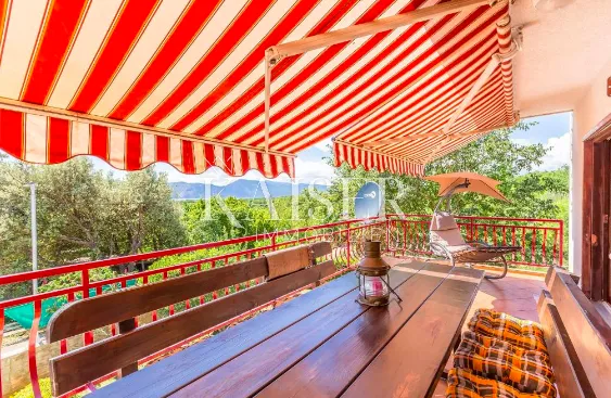 otok krk, pinezići - samostojeća kuća 410m2 - slika 29