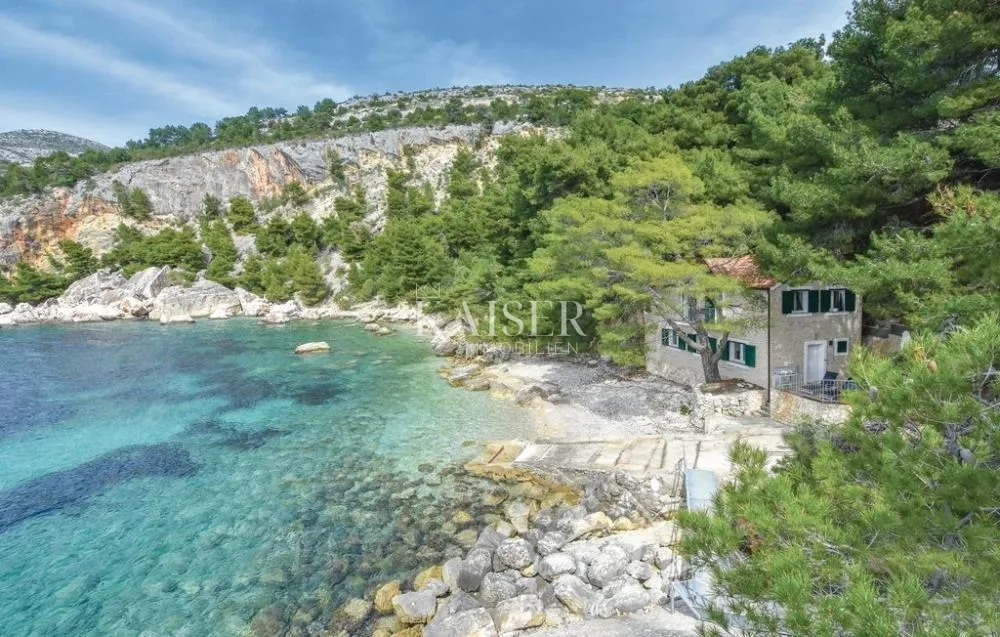otok hvar - kuća prvi red do mora - slika 4