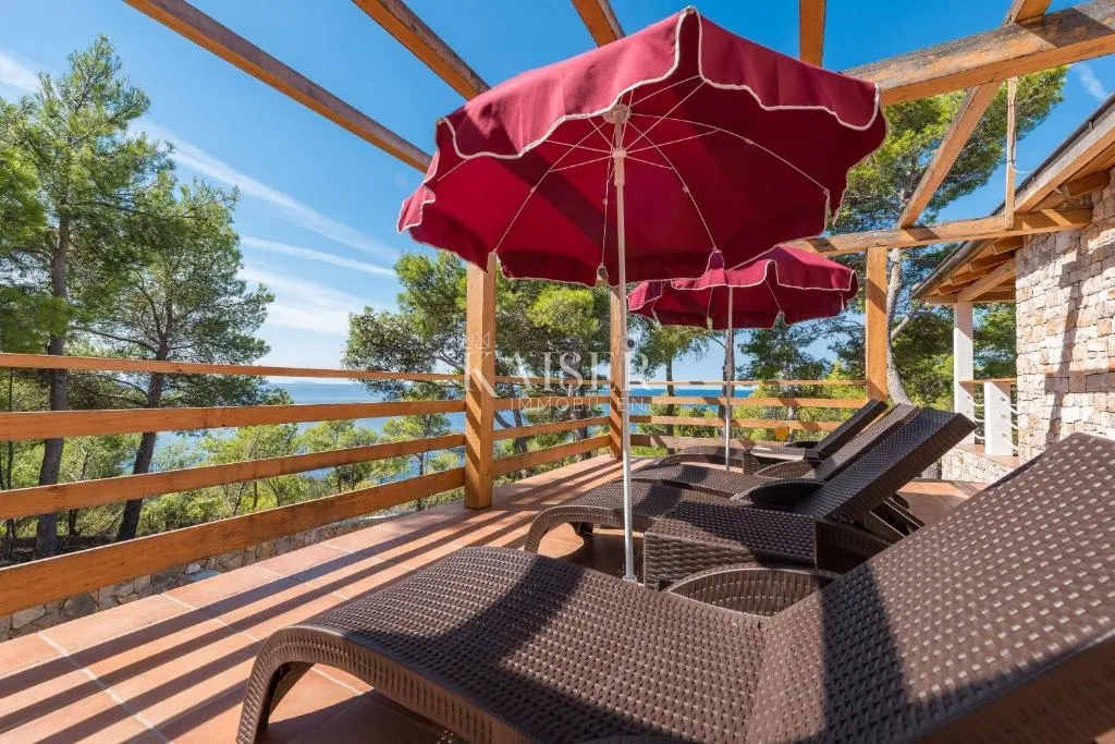 split, drvenik - luksuzna kamena vila, 8700 m2, prvi red do mora - slika 11