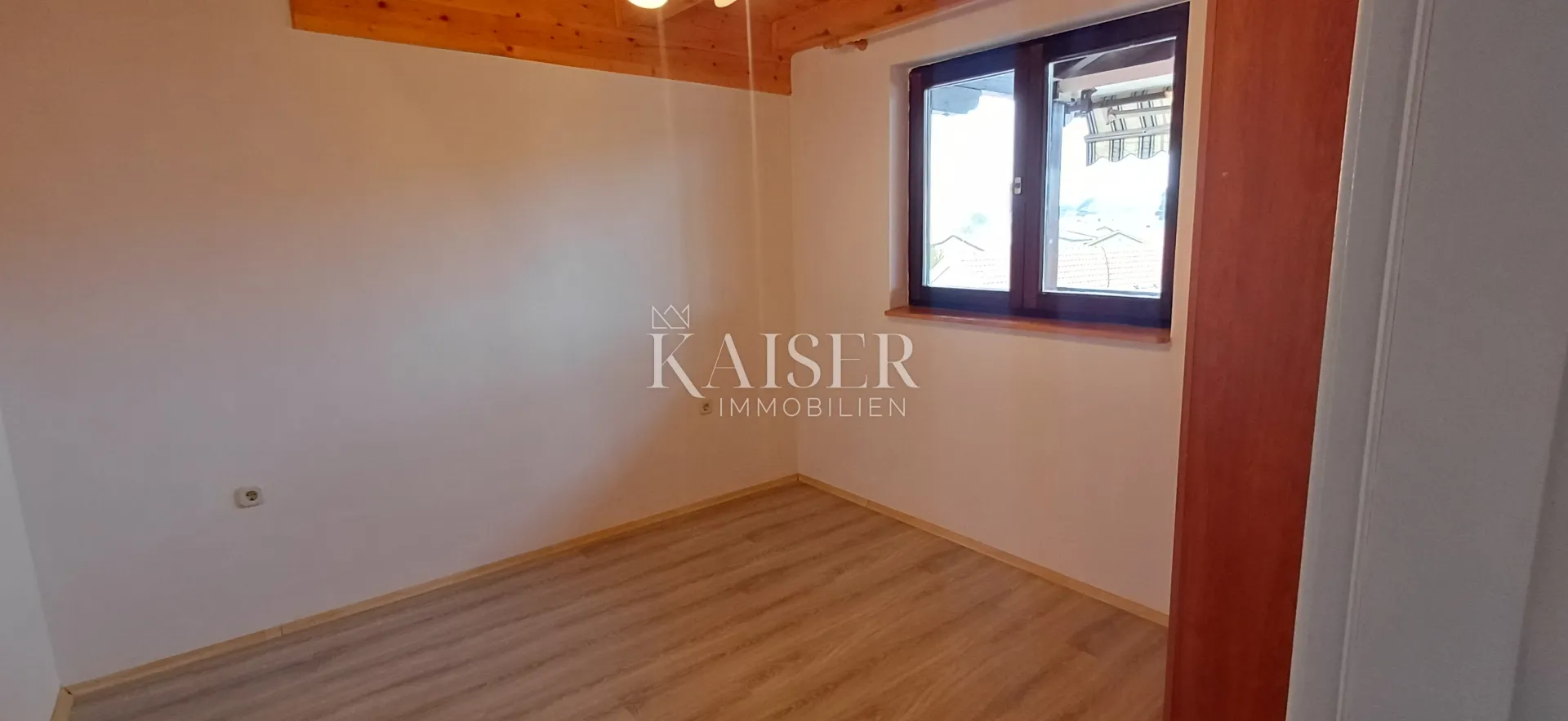 vir – stan s terasom i pogledom na more, 120 m od plaže - slika 8