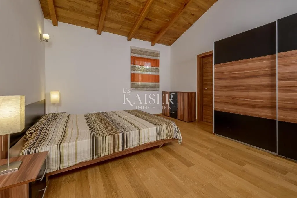 split, drvenik - luksuzna kamena vila, 8700 m2, prvi red do mora - slika 14