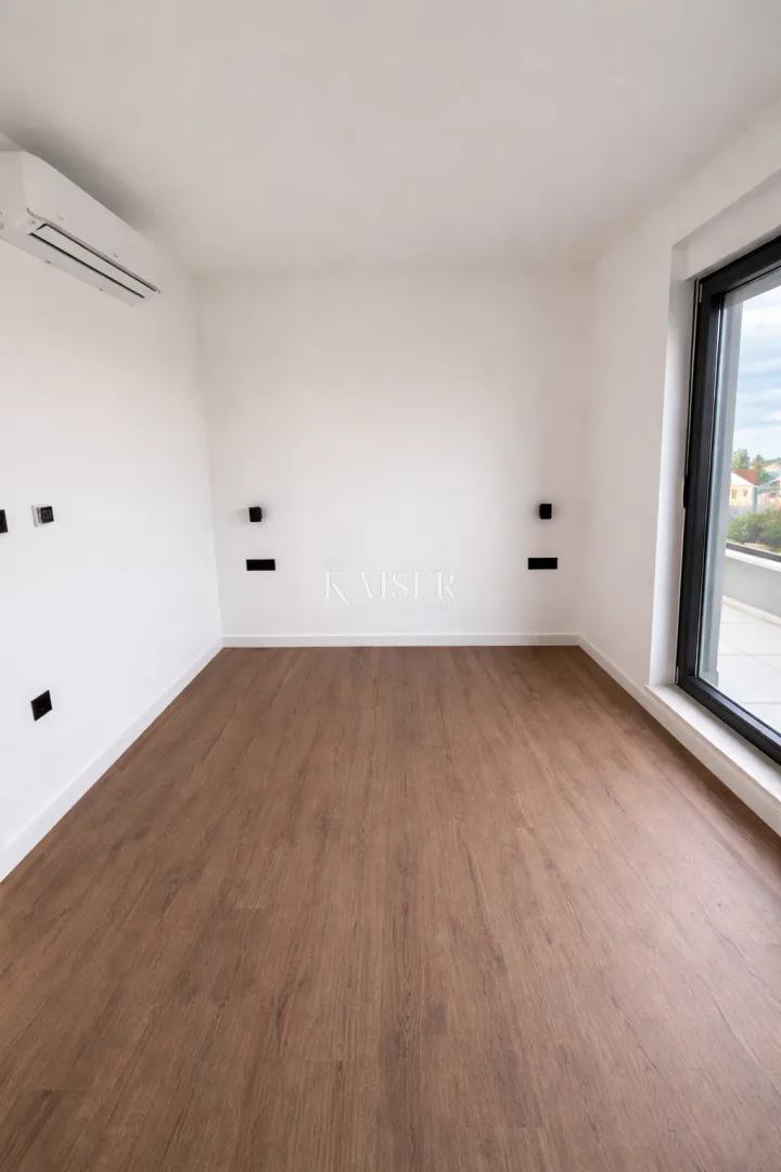 zadar – privlaka | apartman s krovnom terasom i pogledom, 200 m od mora - slika 21