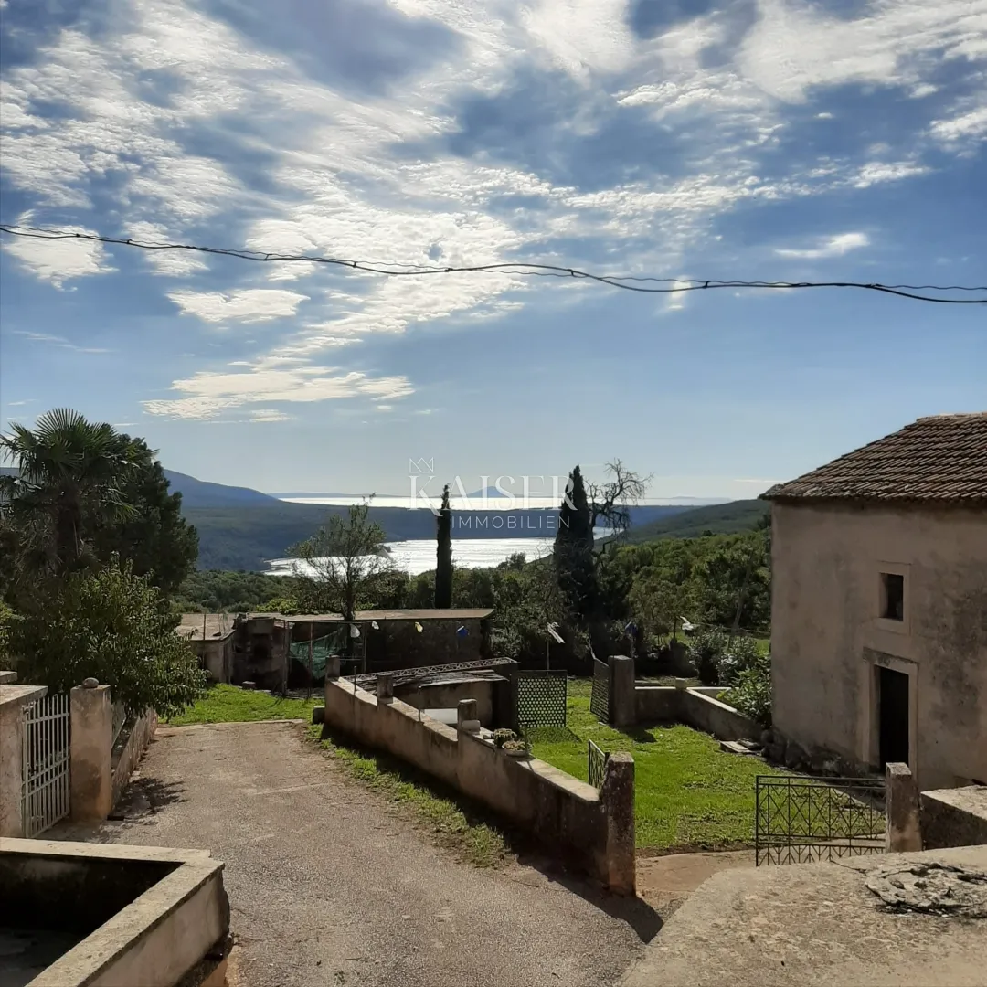 Istra, Barban - 5 starinskih kuća na prodaju