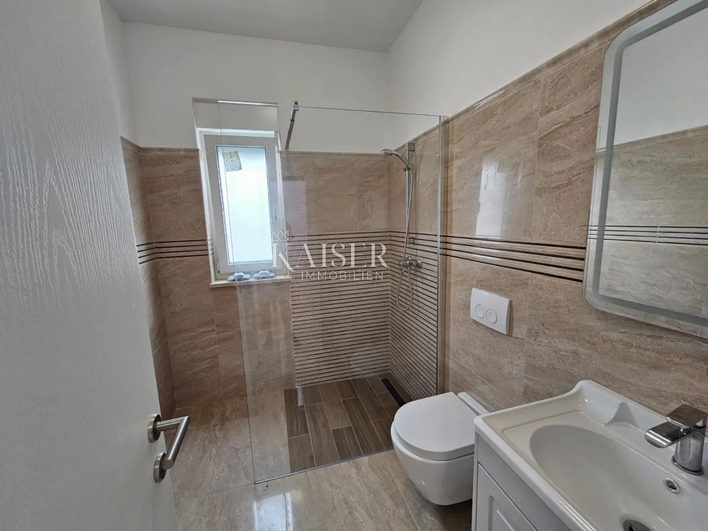 otok krk, njivice - apartman "b" u novogradnji 68m2 - slika 7