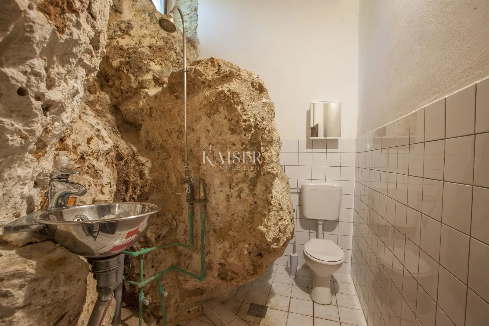 pula, istra- jedinstvena vila 258m2 s okućnicom 2459m2 - slika 25