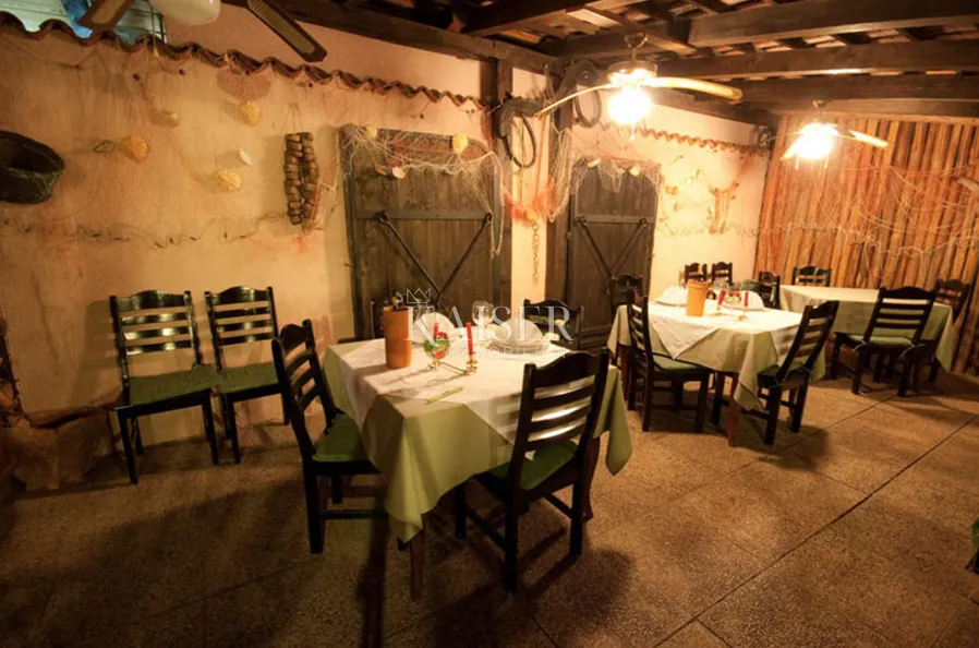 istra, novigrad - hotel 14 soba, sa restoranom i bazenom, 300m od mora - slika 4