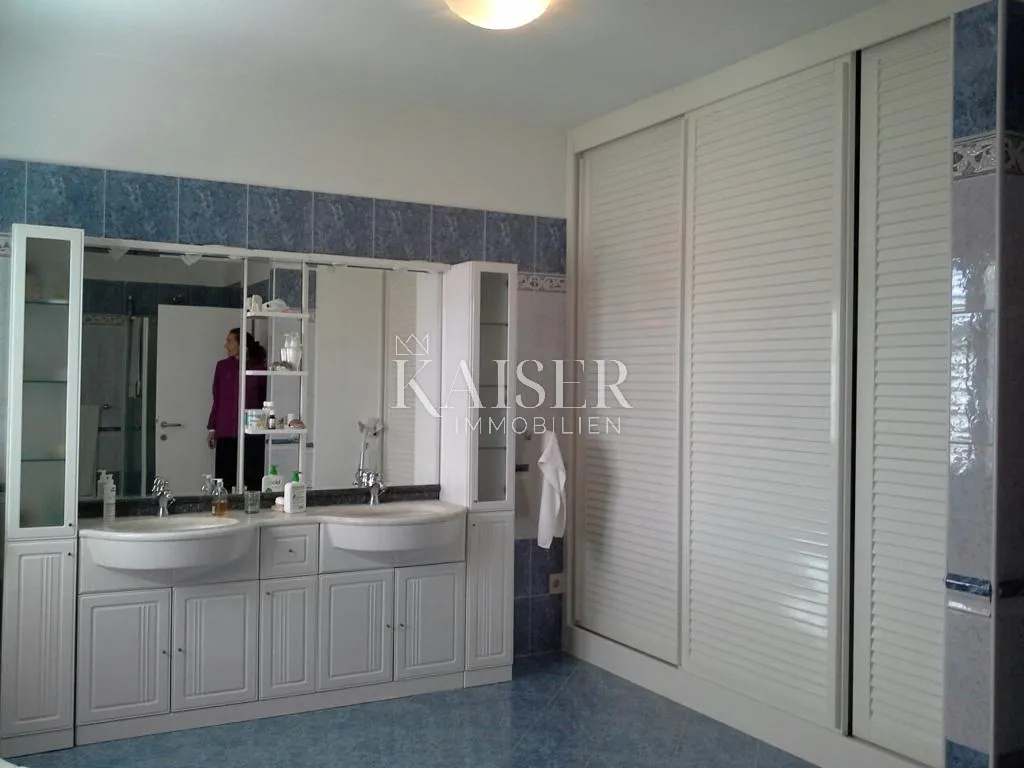 zadar, otok ugljan - dvoetažni stan 233m2, prvi red do mora - slika 10
