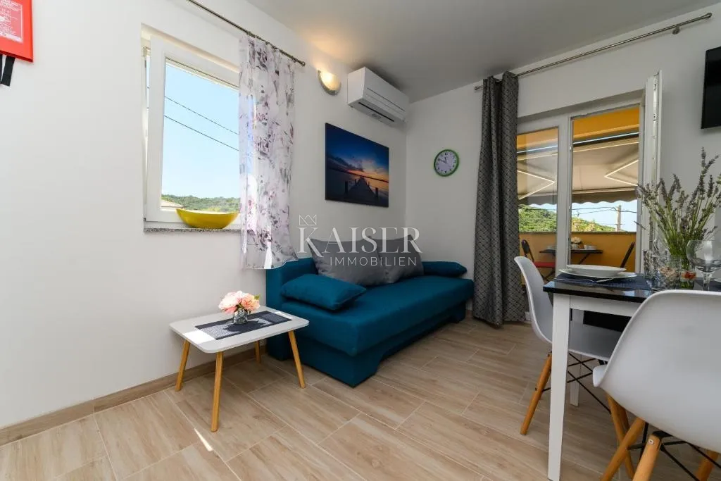 otok cres, miholašćica, luksuzna kuća sa tri stana - slika 39