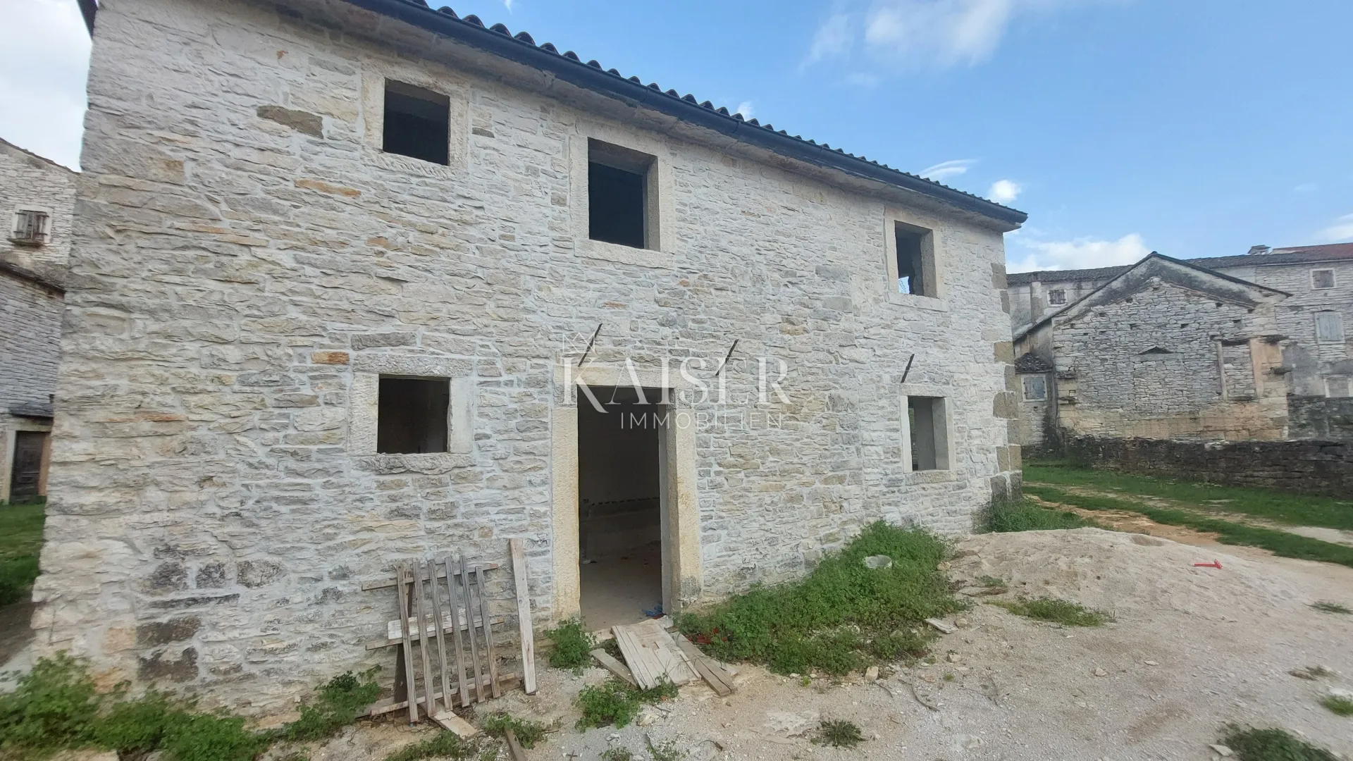 istra, grožnjan - samostojeća kamena kuća, 90m2, rohbau - slika 15