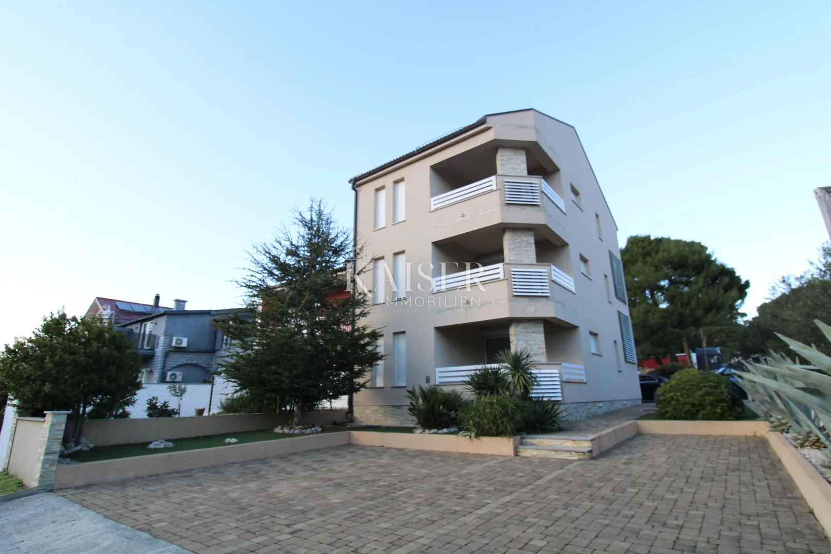 Biograd na Moru- Stan sa potkrovljem i pogledom na more