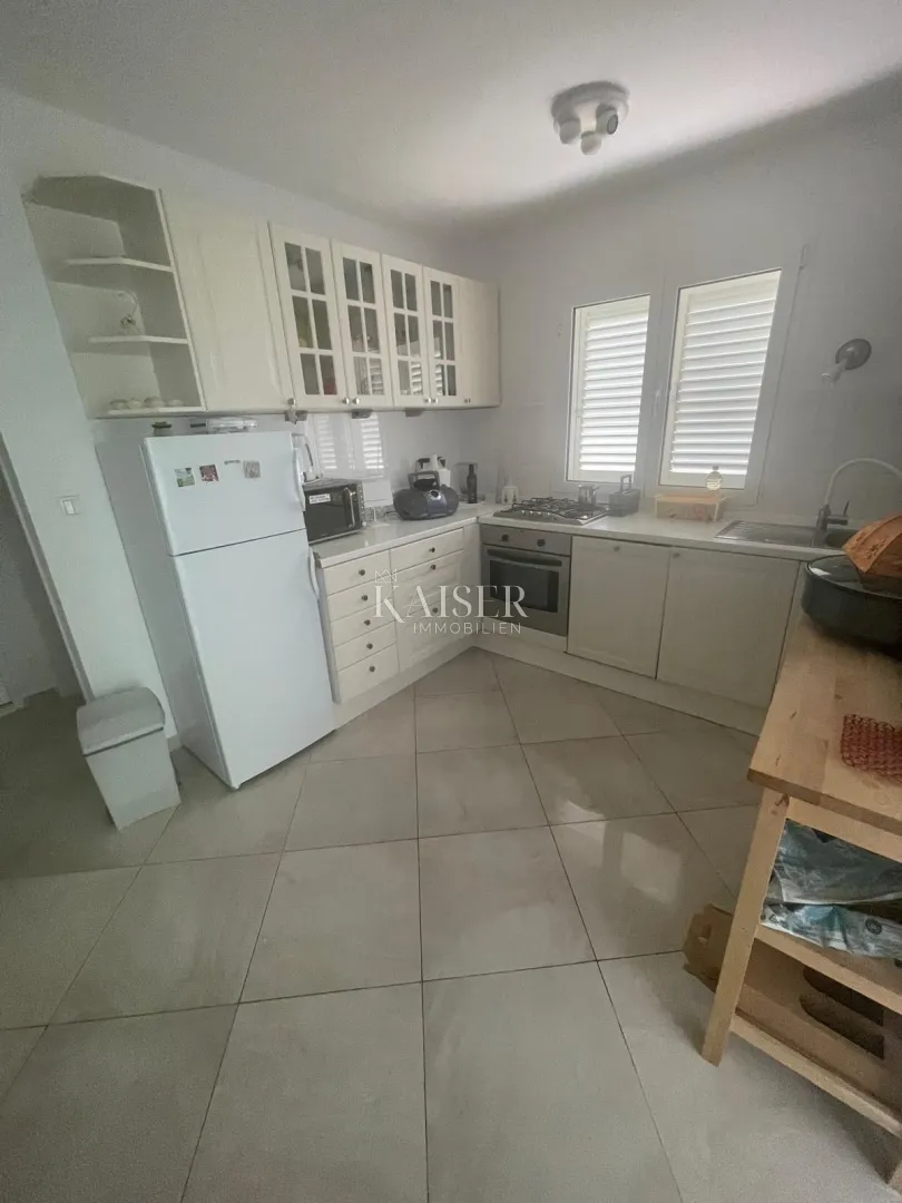 cres, martinšćica - samostojeća kuća 148 m², dva apartmana, 150 m od mora - slika 15