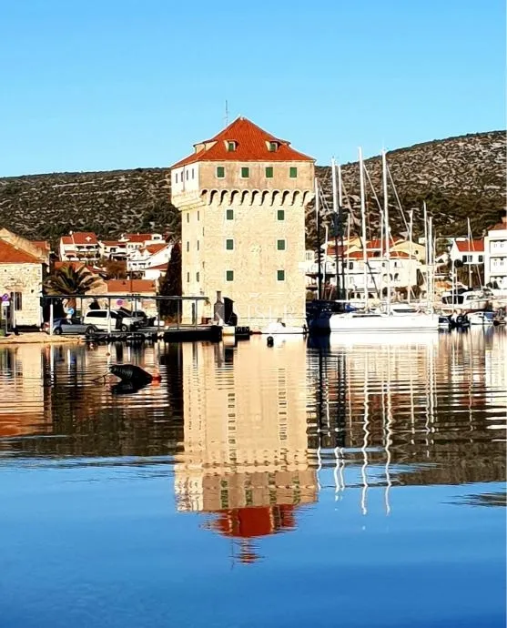 trogir - marina – luksuzna dizajnerska vila s bazenom u izgradnji - slika 2