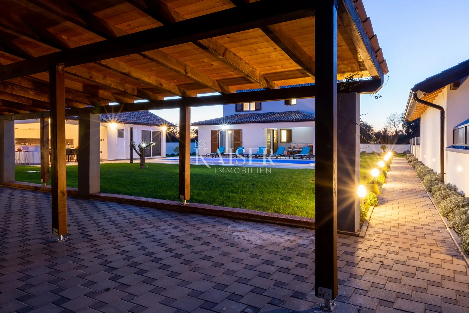 istra, pula- moderna kuća 140m2 s bazenom u mirnom okruženju - slika 26