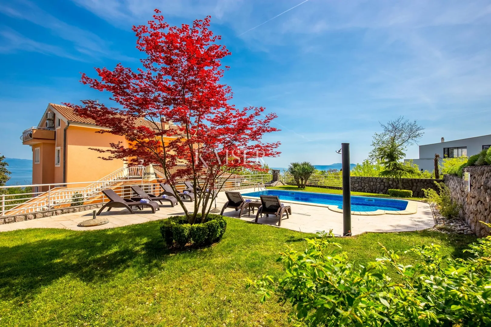 lovran – apartmanska vila s velikim zemljištem i projektom za boutique hotel - slika 23