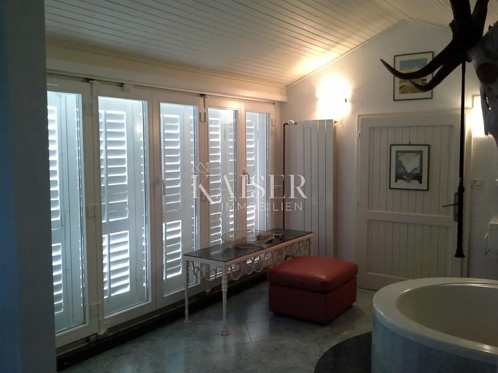 zadar, otok ugljan - dvoetažni stan 233m2, prvi red do mora - slika 9