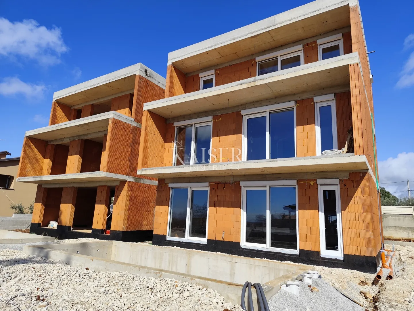 Istra, Poreč - kuća s bazenom u roh bau fazi