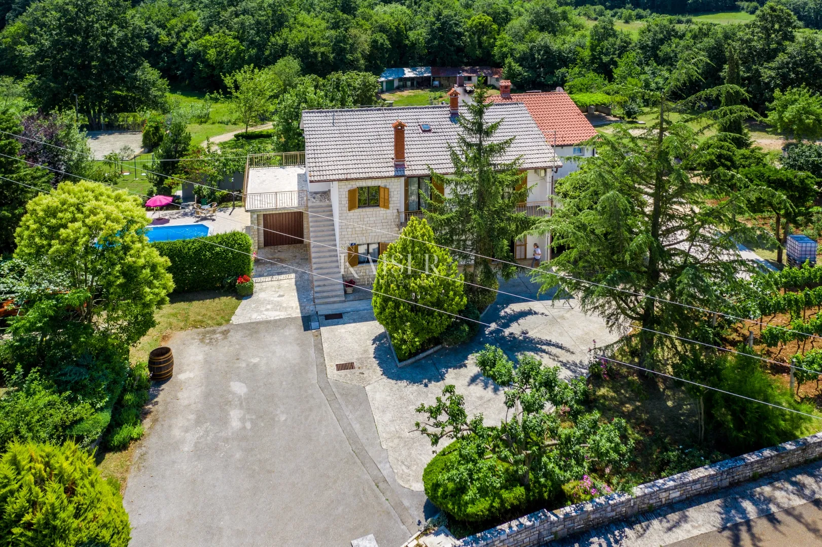 istra, žminj - obiteljsko imanje, 2 kuće s bazenima i 1 poslovni prostor - slika 13