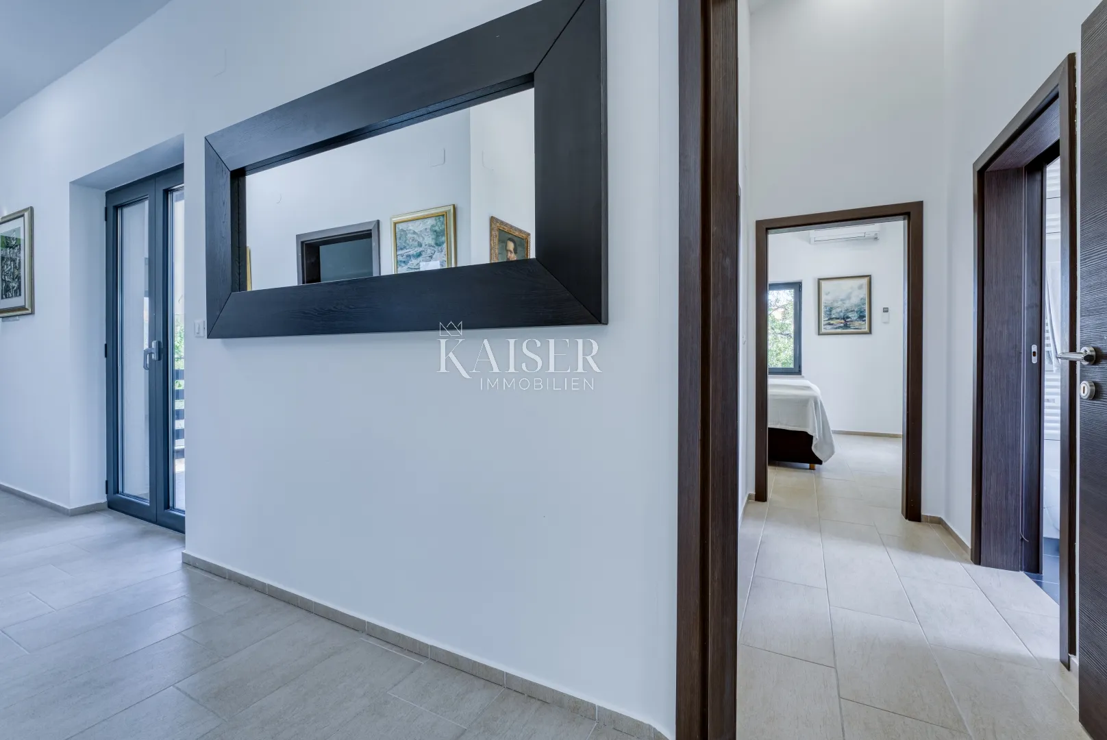 otok krk, kras - impresivna villa u oazi mira - slika 36