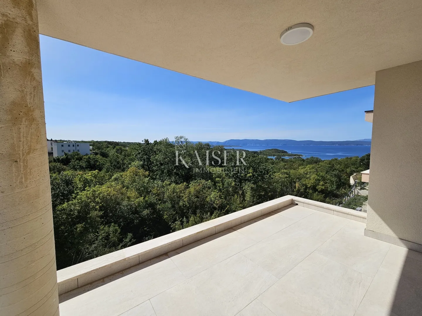 Krk, Njivice - stan novogradnja 80m2, 2S+DB, pogled more - Njivice, Omišalj