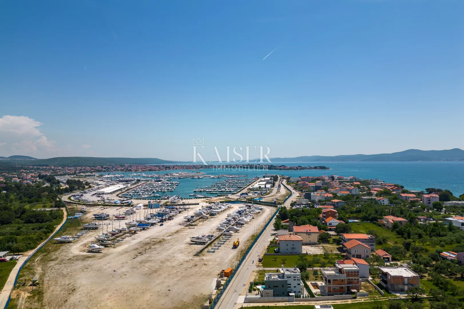 bibinje — luksuzna dizajnerska vila s rooftop oazom i pogledom na more - slika 32