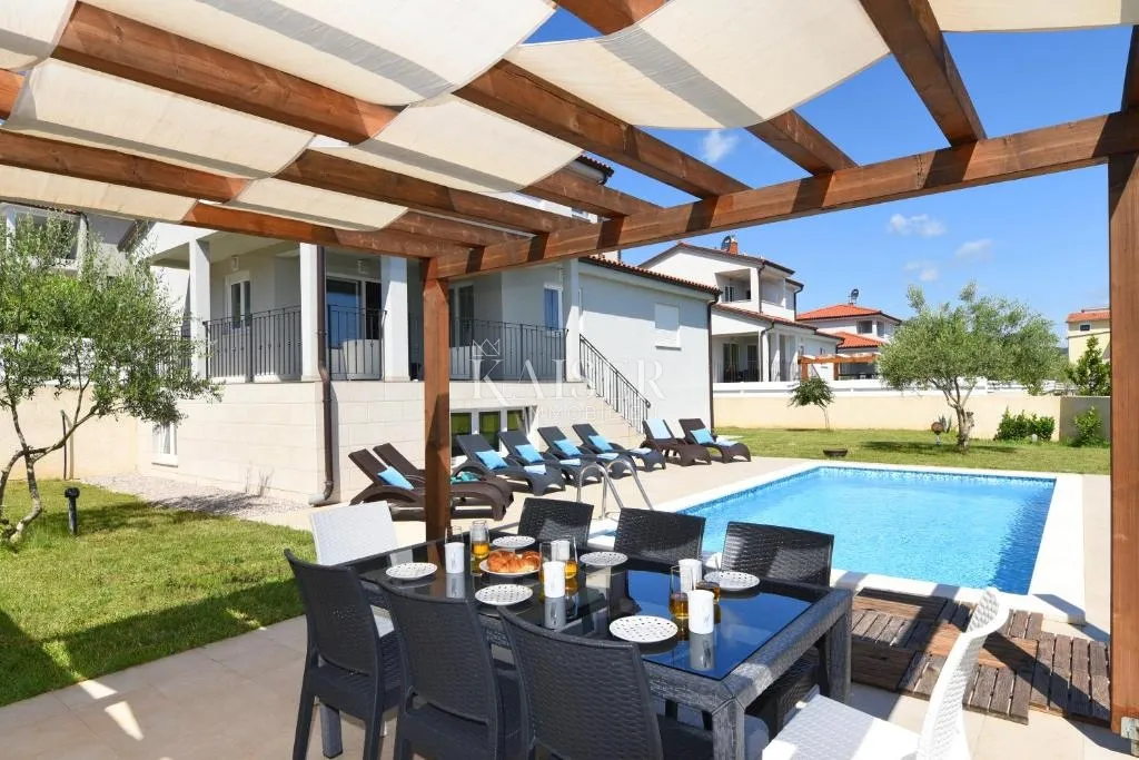 istra, rabac - kuća s pogledom na more i bazenom, 220 m2 - slika 2