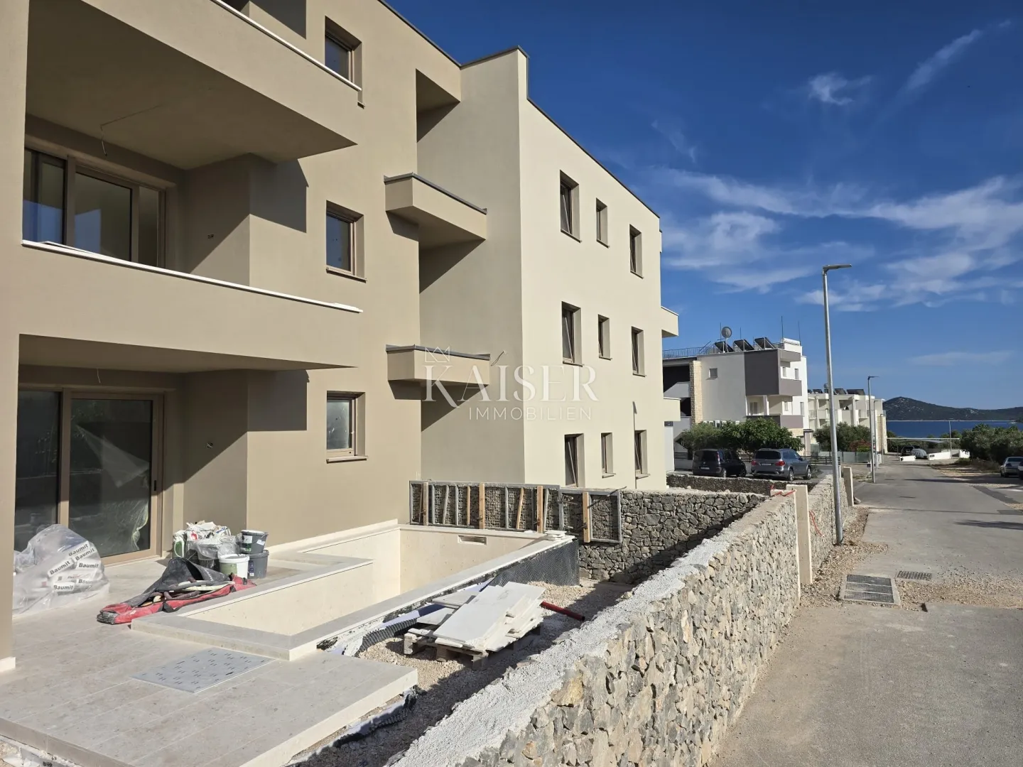 tribunj, šibenik -monumentalan trosobni stan s tri spavaće sobe, ušteda 3% - slika 5
