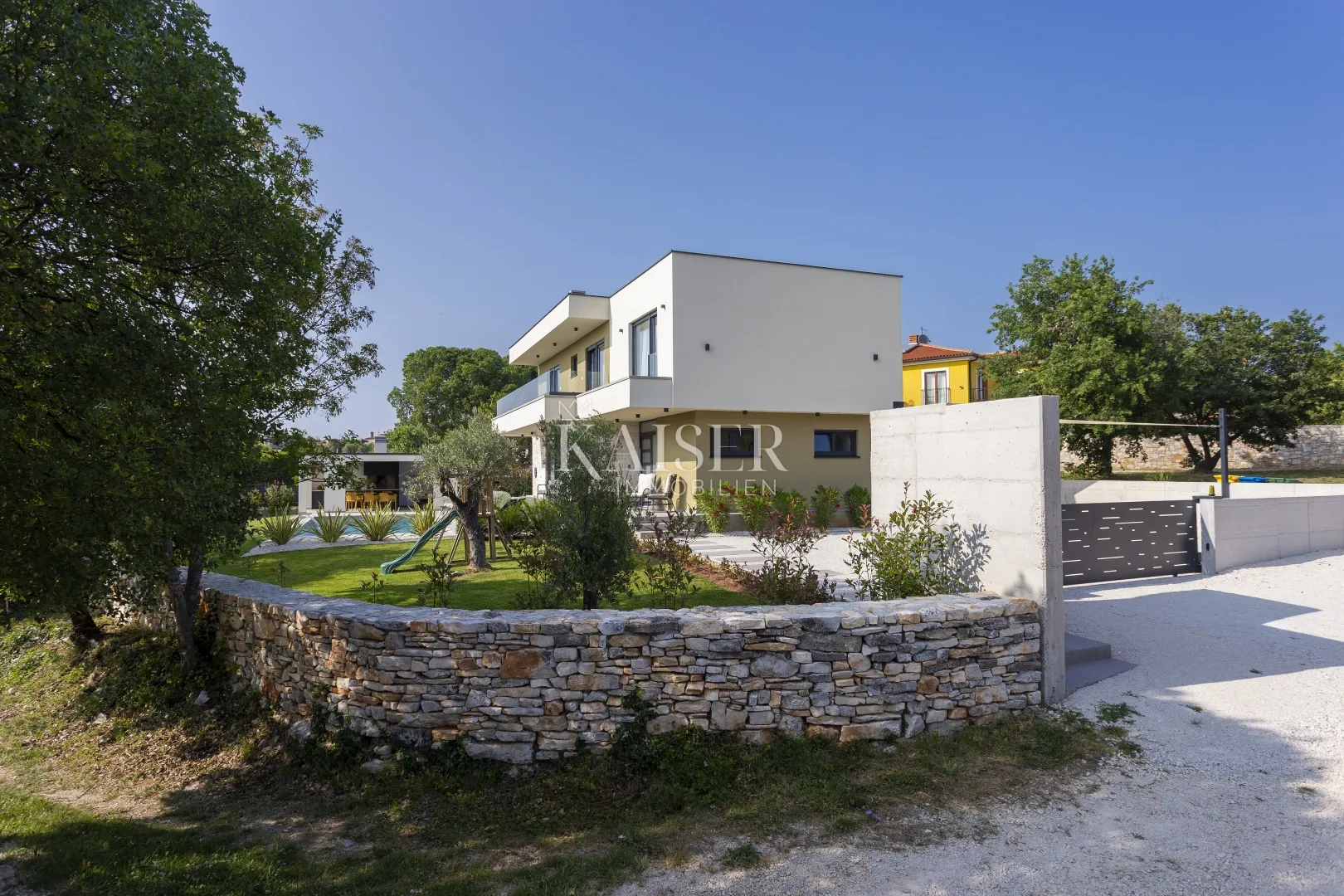 istra, svetvinčenat - moderna vila s bazenom - slika 3