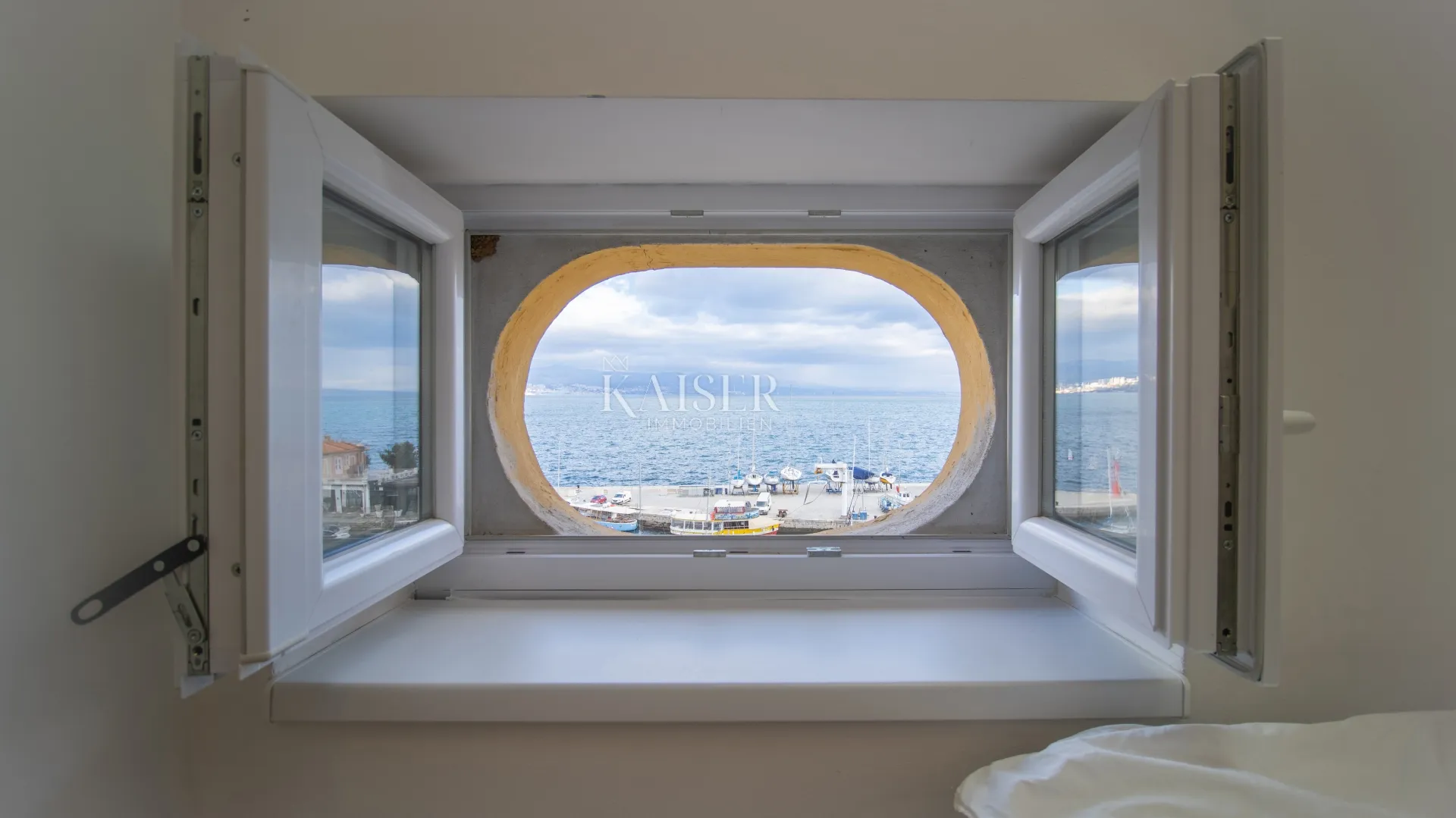 opatija, centar, dvosoban stan i red do mora - slika 4