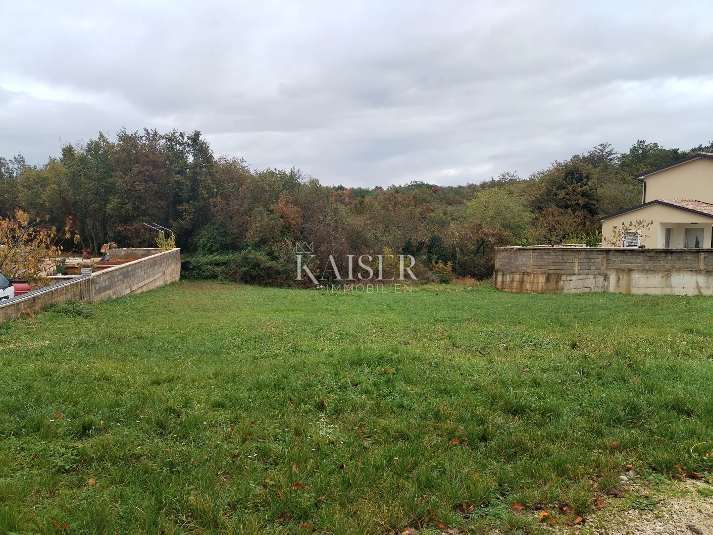 istra, buje, kaštel, građevinsko zemljište 720 m2 - slika 3