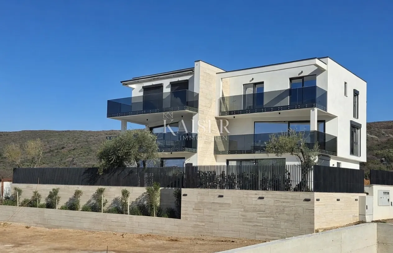 krk, punat - vrhunski dvoetažni apartman 117m2, pogled more - slika 16