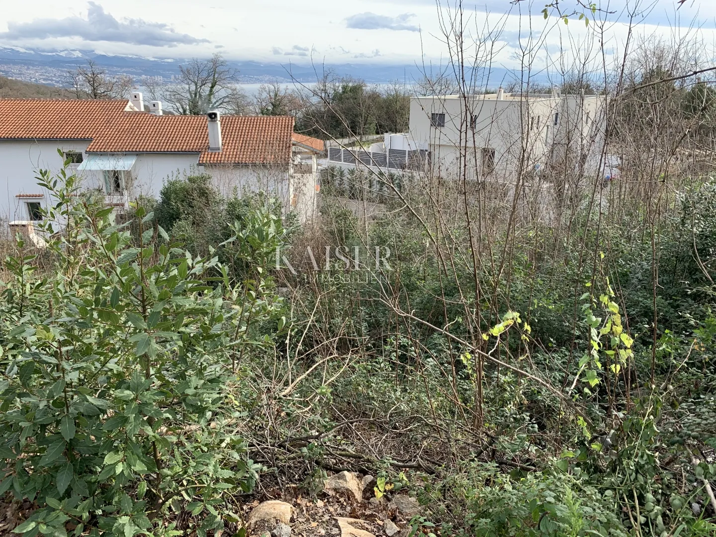 ičići - građevinsko zemljište 2455 m2 - slika 4