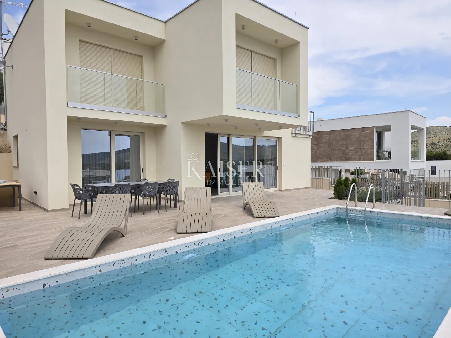 Šibenik, Jasenovo – Luksuzna trosobna kuća 171,15 m² s panoramskim pogledom na more - Žaborić, Šibenik