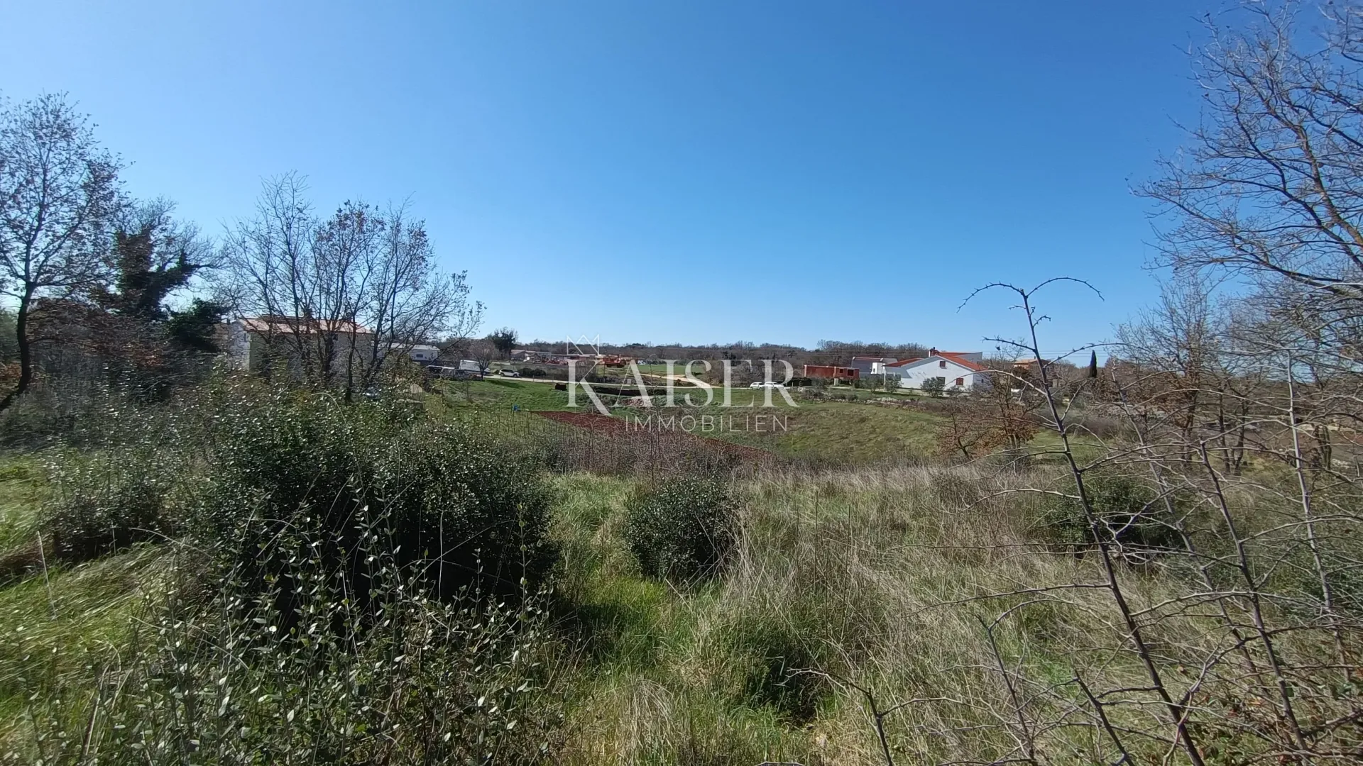 istra, loborika- građevinsko zemljište 2700m2 velikim potencijalom - slika 4