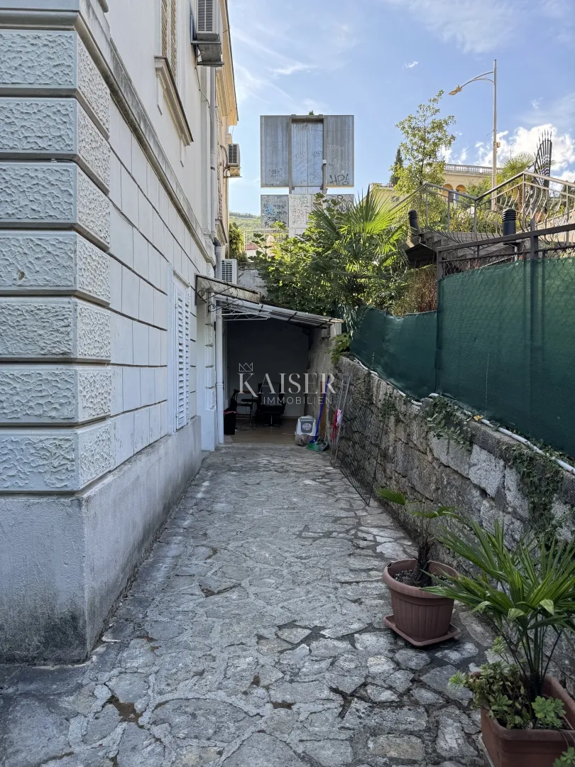 opatija – garsonijera od 15 m2 u centru, 1. red do mora - slika 8