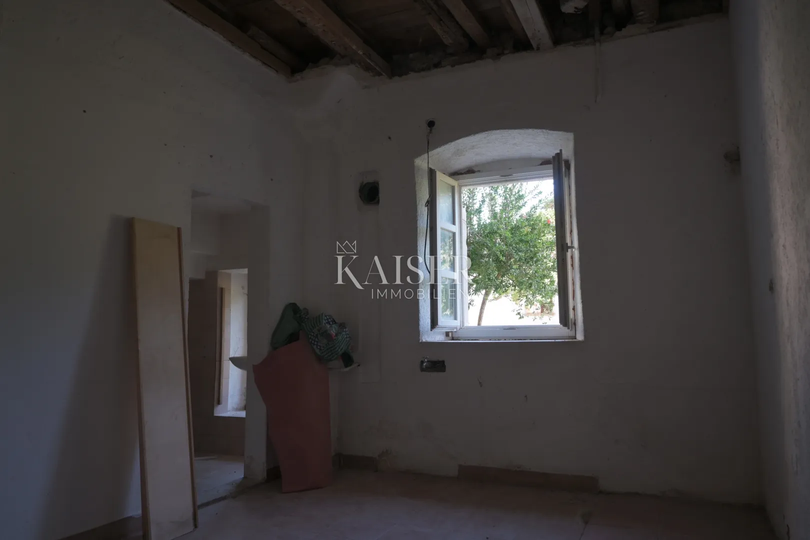 otok cres-lošinj, osor, troetažni stan 148 m2 - slika 5
