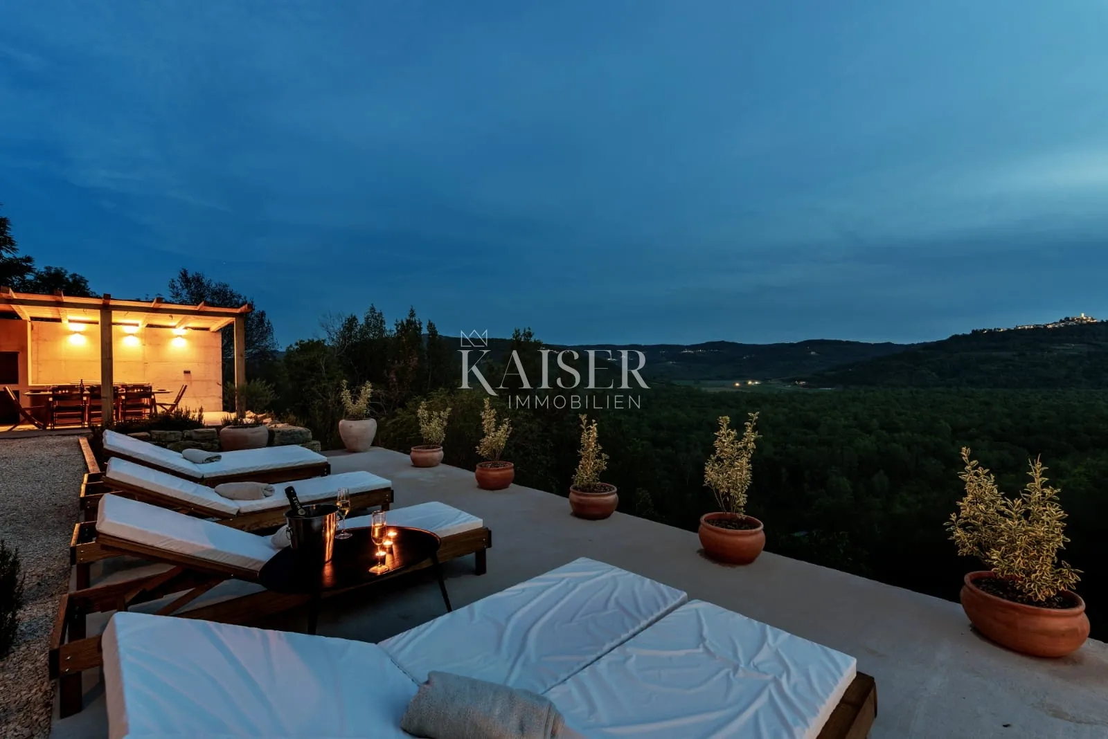 istra, motovun - moderna vila s pogledom na motovun - slika 8