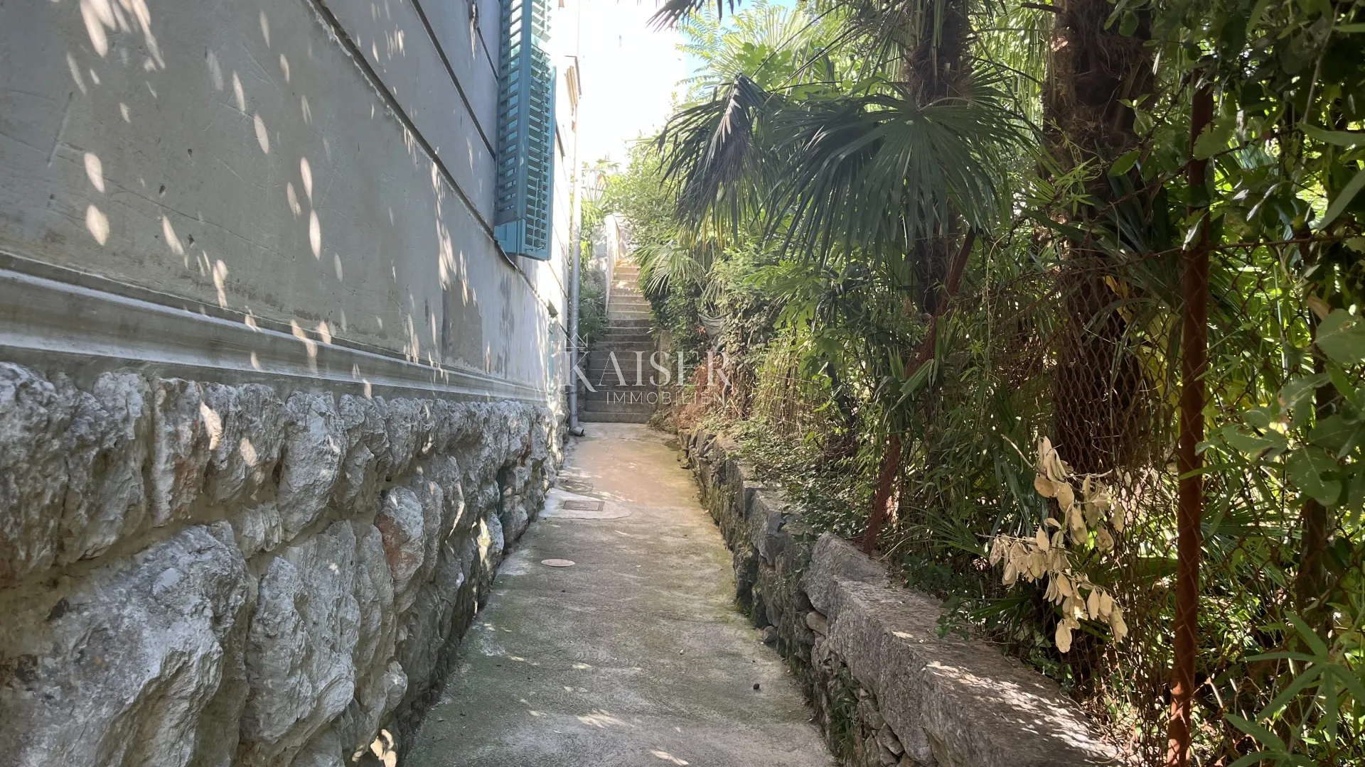 opatija, centar - sunčani stan u opatijskoj vili 100 m2 + garaža 29m2 - slika 2
