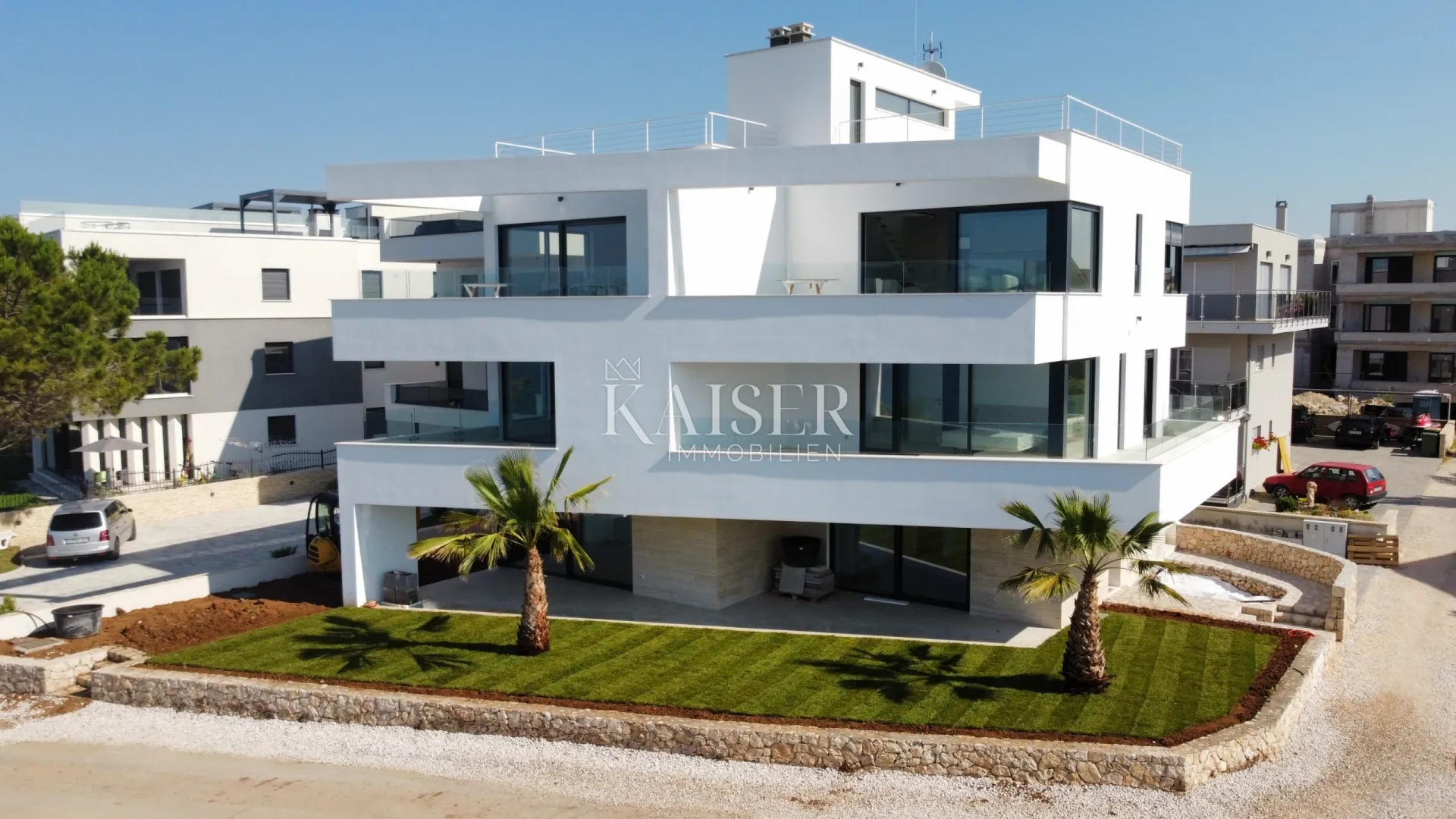 zadar, sukošan - luksuzan dvoetažni stan 218 m2, prvi red do mora - slika 2